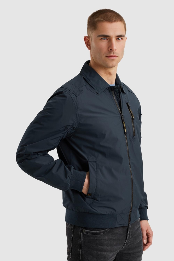 PME legend blauwe heren jas | Model zijaanzicht