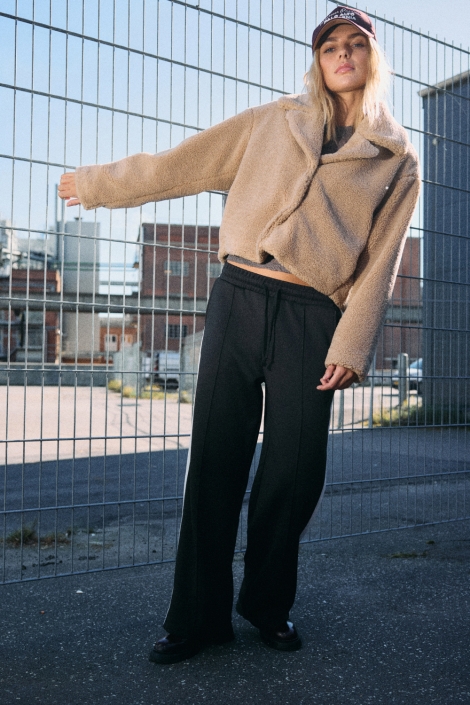 Noisy may beige dames jas | Sfeerbeeld, In situatie