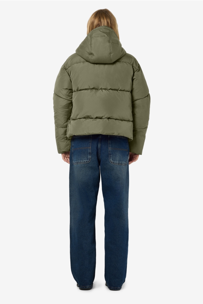 Noisy may groene dames jas | Model achteraanzicht