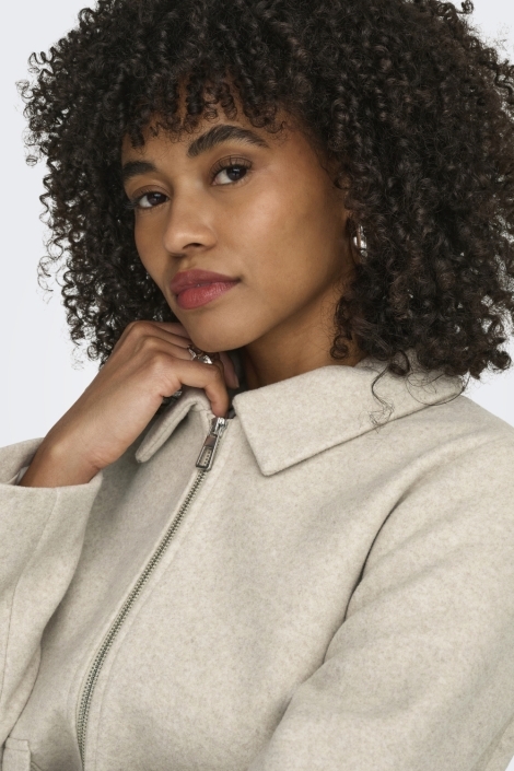 Only beige dames jas | Close up