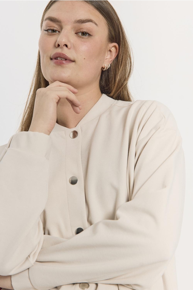 Freequent beige dames jas | Model vooraanzicht