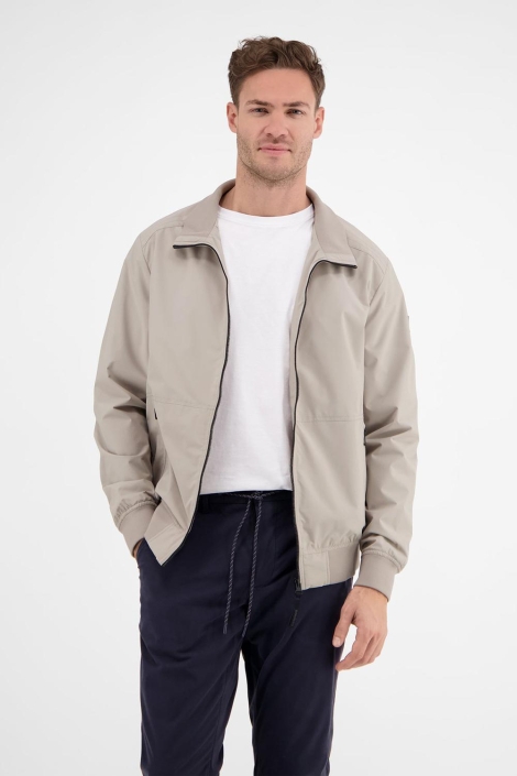 Lerros beige heren jas | Model vooraanzicht