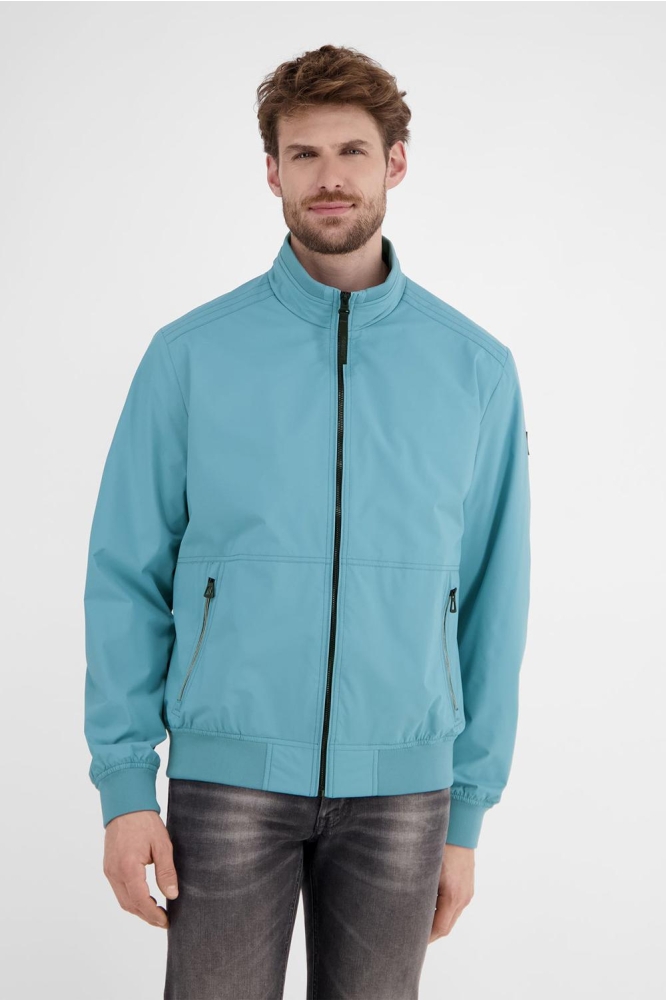 Lerros blauwe heren jas | Model vooraanzicht