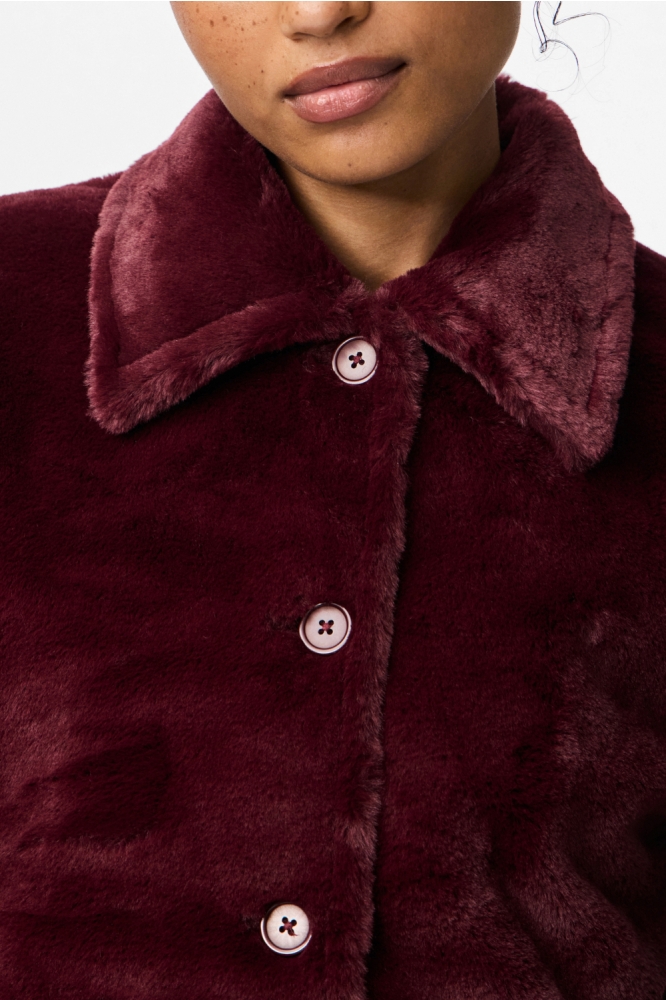 Pieces bordeaux dames jas | Kleurstaal