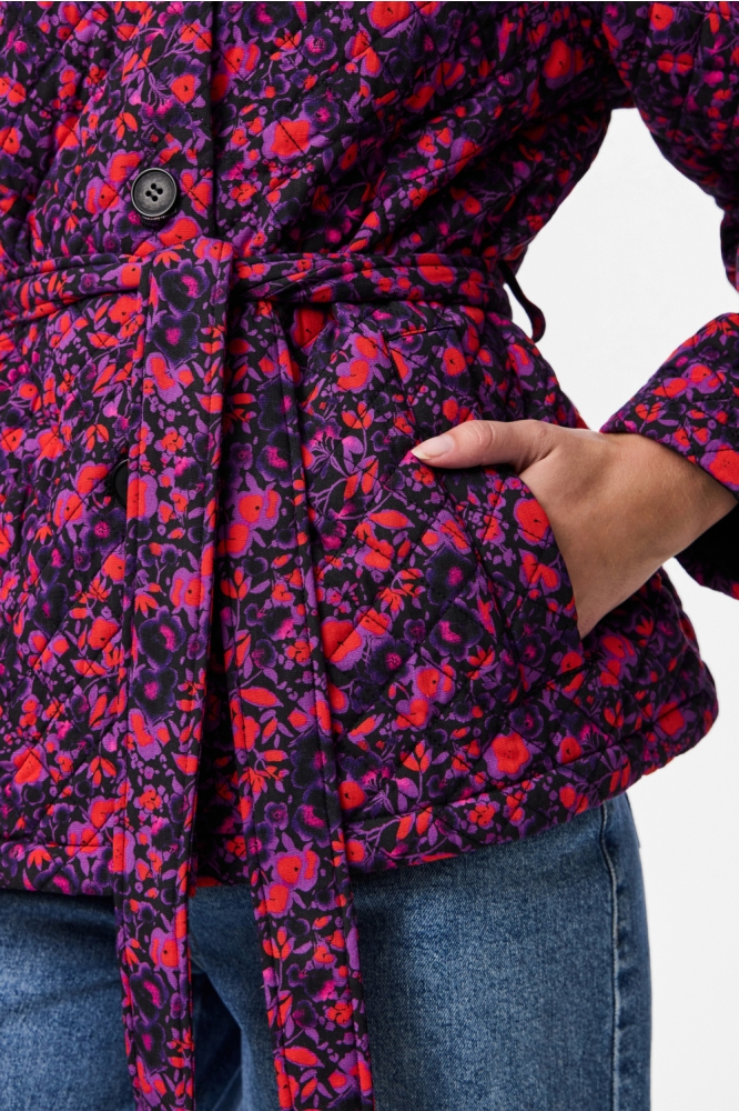 Pieces zwarte dames jas | Close up