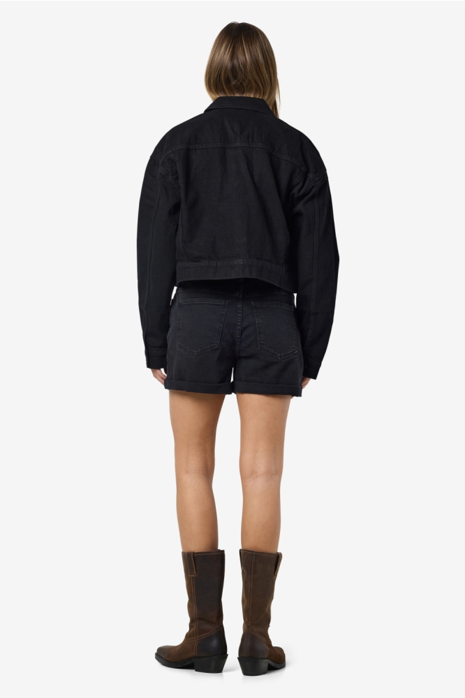 Noisy may zwarte dames jas | Model achteraanzicht