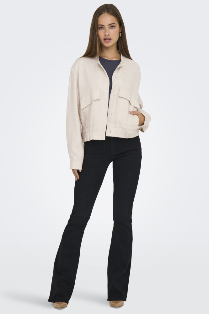 Jacqueline de Yong beige dames jas | Model