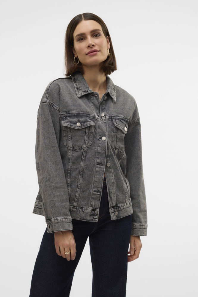 Vero Moda grijze dames jas | Model vooraanzicht