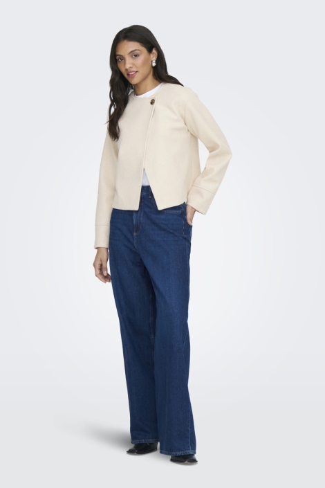 Jacqueline de Yong beige dames jas | Model