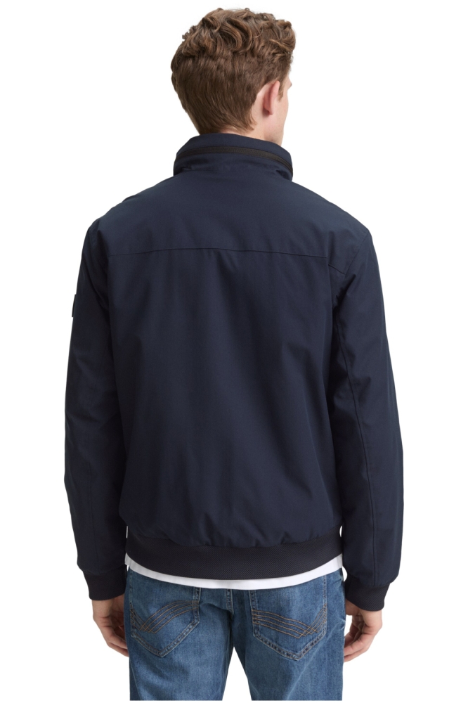 Tom Tailor blauwe heren jas | Model achteraanzicht