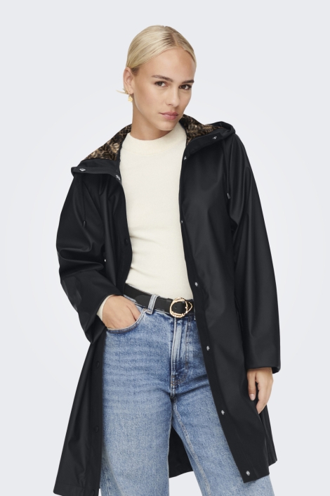 Only zwarte dames jas | Model vooraanzicht