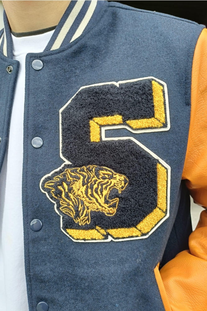 Superdry blauwe heren jas | Close up