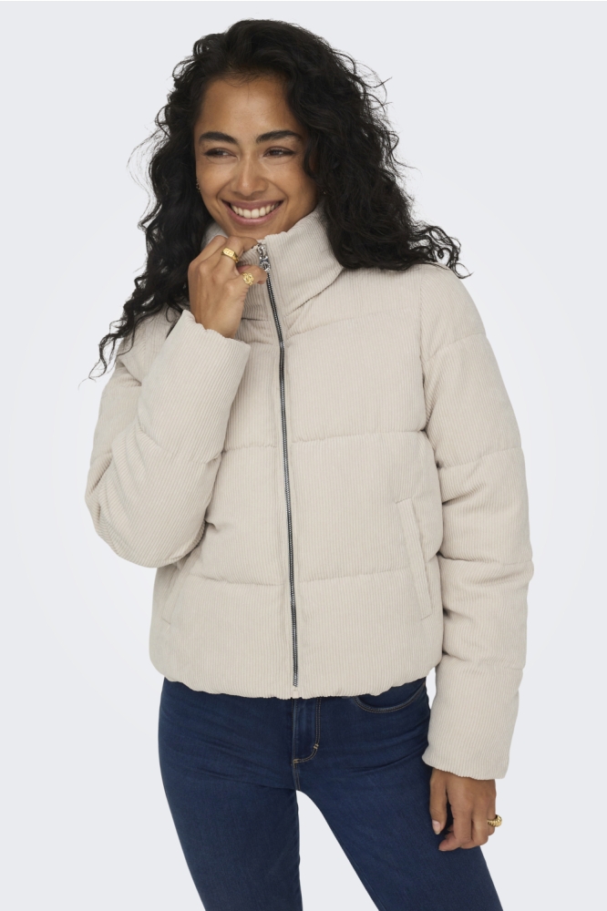 Only beige dames jas | Model vooraanzicht