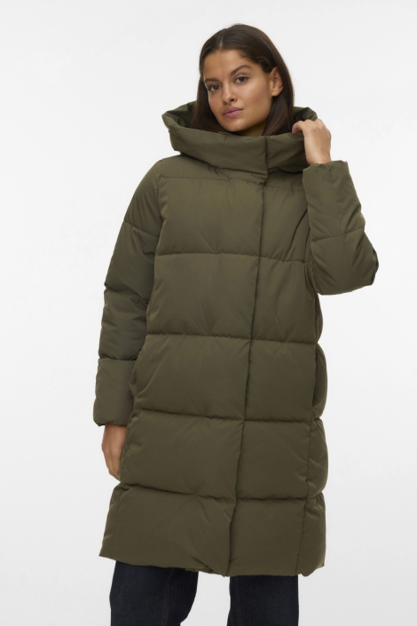 Vero Moda groene dames jas | Model vooraanzicht