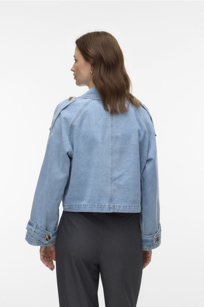 Vero Moda blauwe dames jas | Model achteraanzicht
