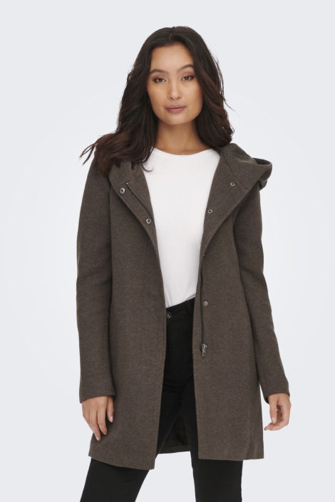 Only bruine dames jas | Model vooraanzicht