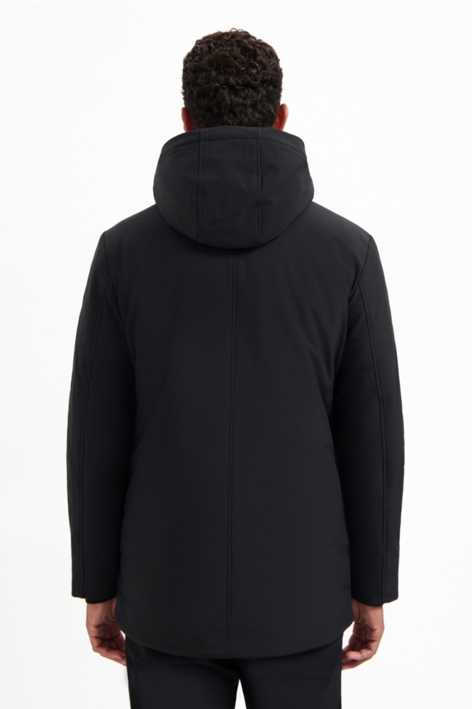NO-EXCESS zwarte heren jas | Model achteraanzicht