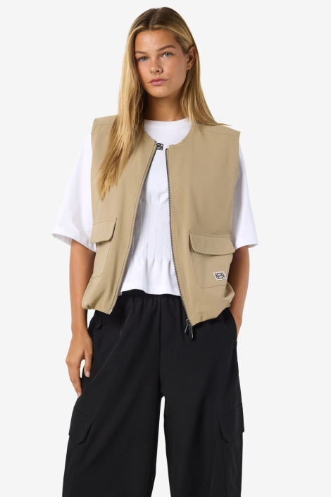 Noisy may camel dames gilet | Model vooraanzicht