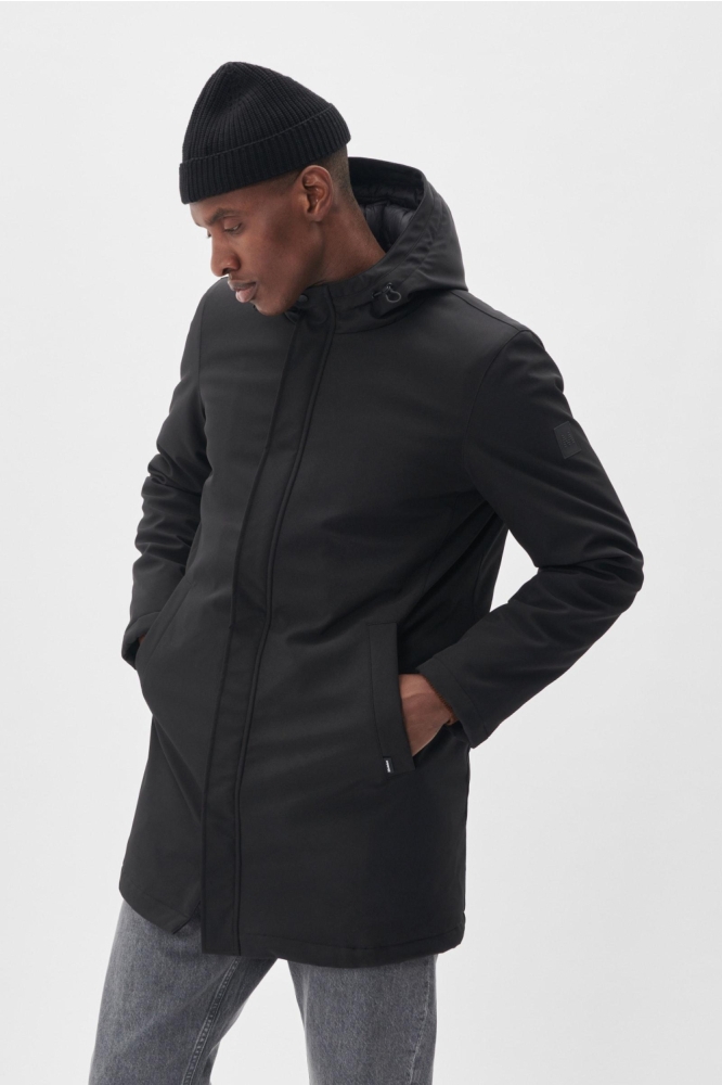 Matinique zwarte heren jas | Model zijaanzicht