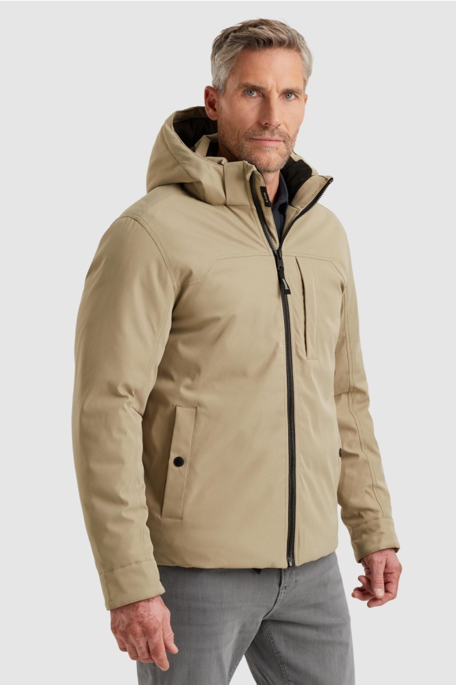 Vanguard beige heren jas | Model zijaanzicht