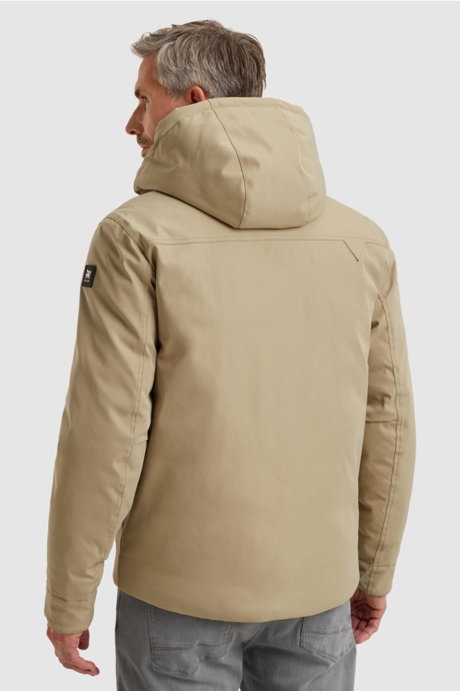Vanguard beige heren jas | Model achteraanzicht