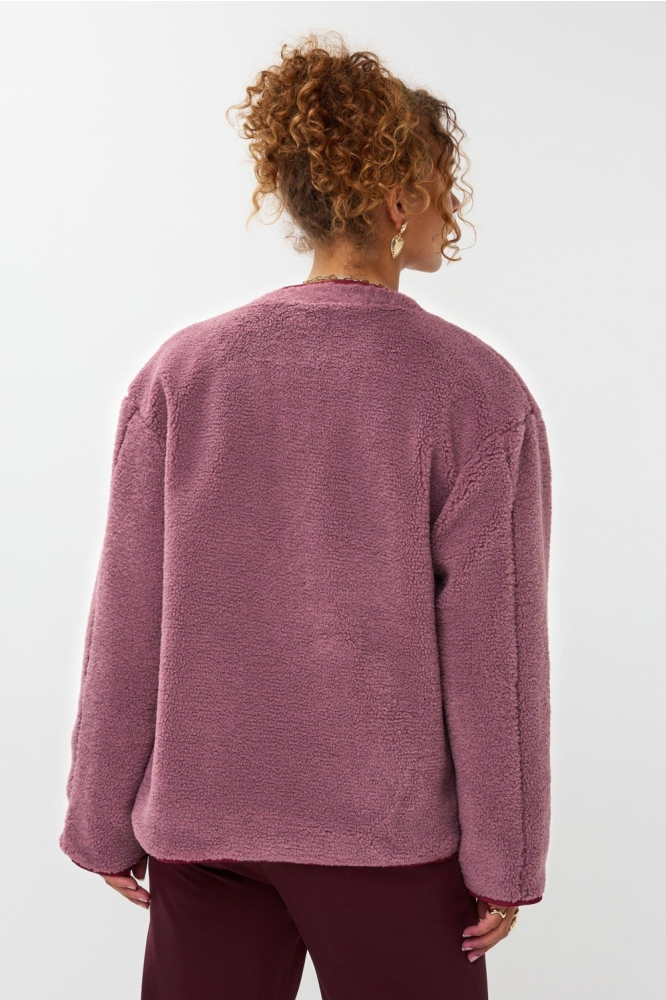 Ydence paarse dames vest | Model achteraanzicht