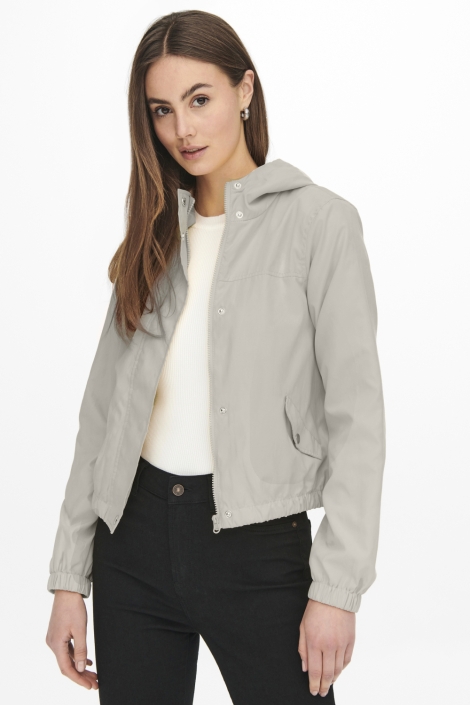 Jacqueline de Yong beige dames jas | Model achteraanzicht