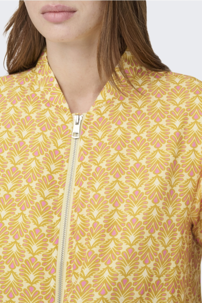 Only gele dames jas | Kleurstaal