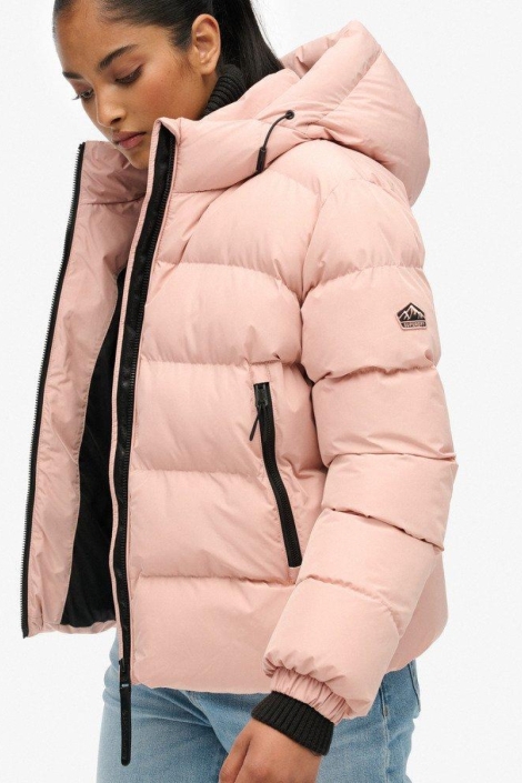 Superdry roze dames jas | Model zijaanzicht