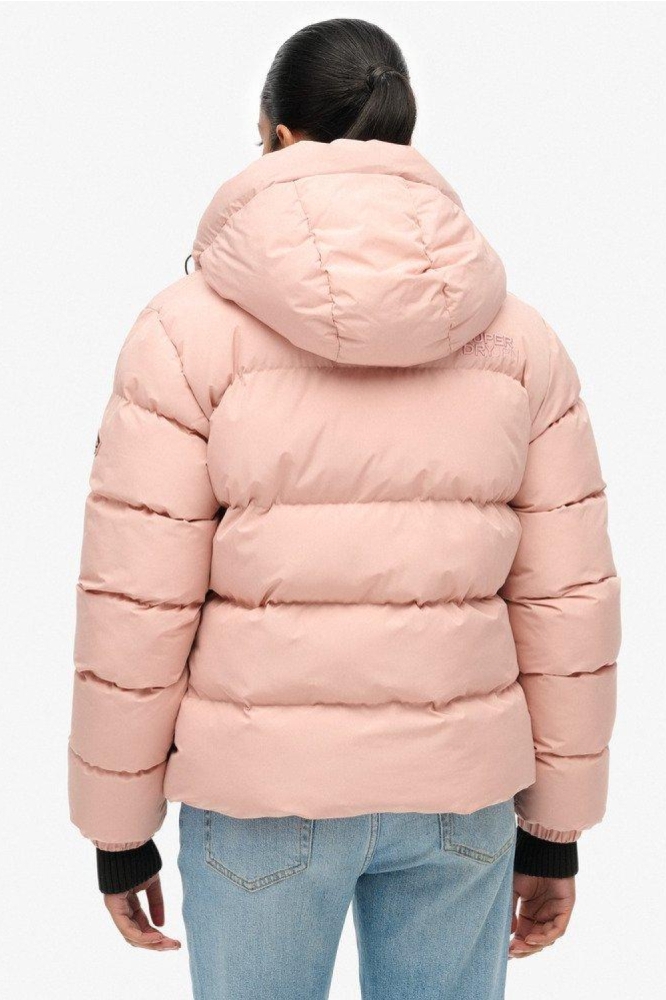 Superdry roze dames jas | Model achteraanzicht