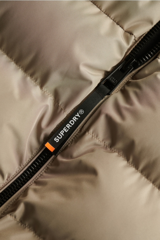 Superdry taupe heren jas | Close up