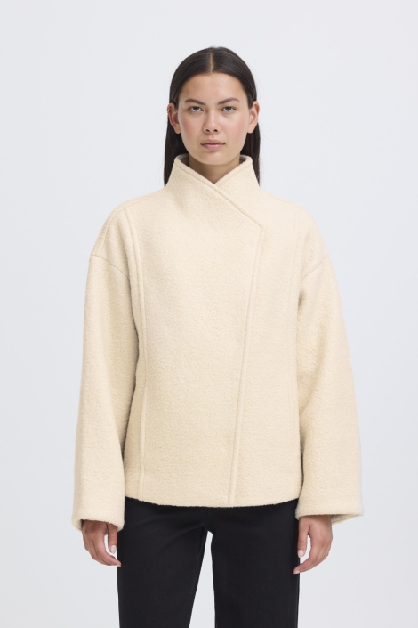 Ichi ecru dames jas | Model vooraanzicht
