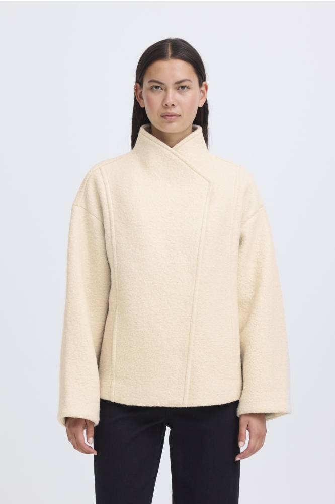 Ichi ecru dames jas | Model vooraanzicht