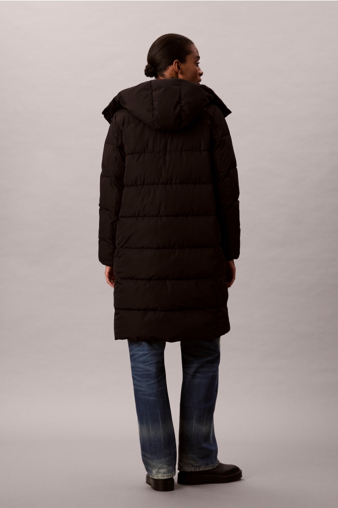 Calvin Klein zwarte dames jas | Model achteraanzicht