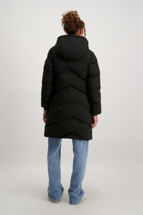 Cars zwarte dames jas | Model achteraanzicht