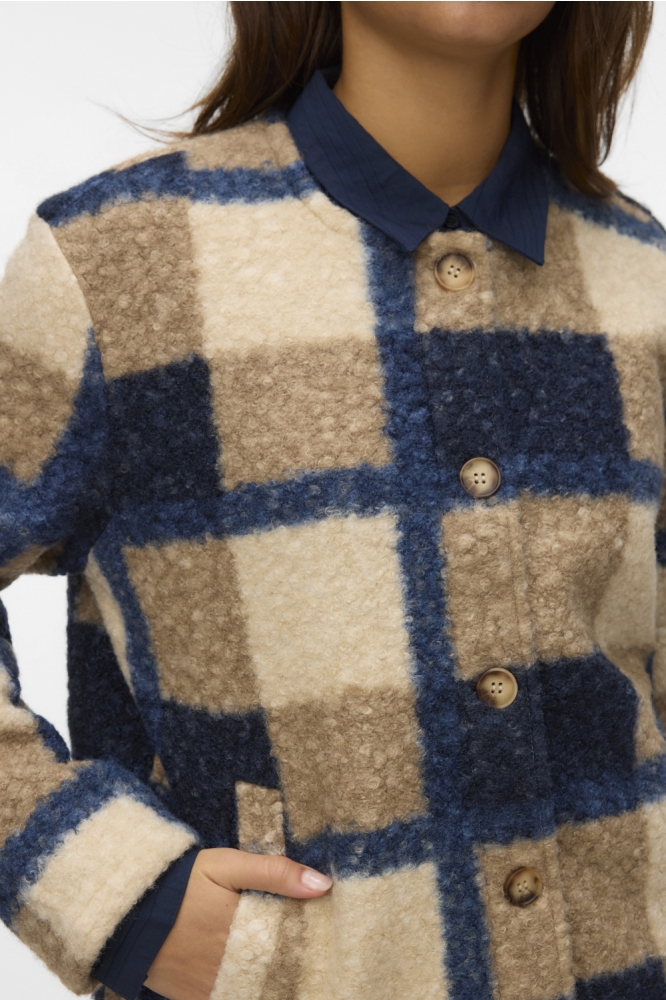 Vero Moda blauwe dames jas | Close up