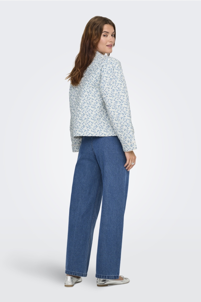 Only witte dames jas | Model achteraanzicht