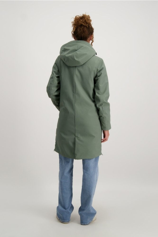 Cars groene dames jas | Model achteraanzicht