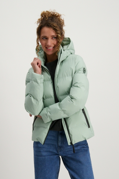 Cars groene dames jas | Model vooraanzicht