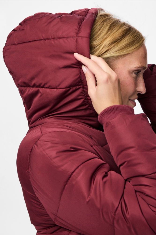 Pieces bordeaux dames jas | Close up