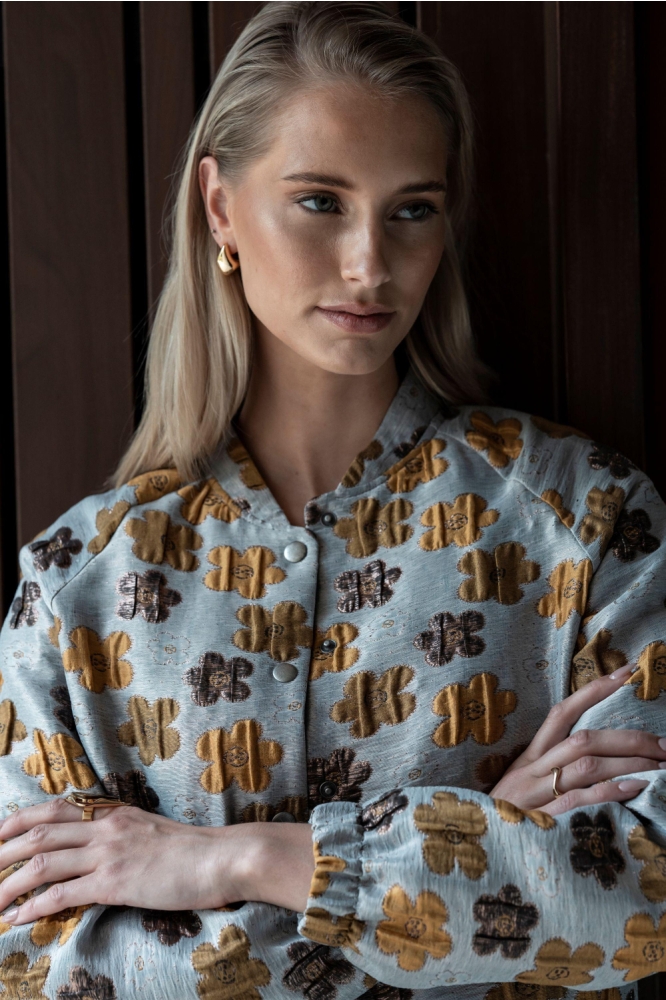 Geisha grijze dames vest | Sfeerbeeld, In situatie