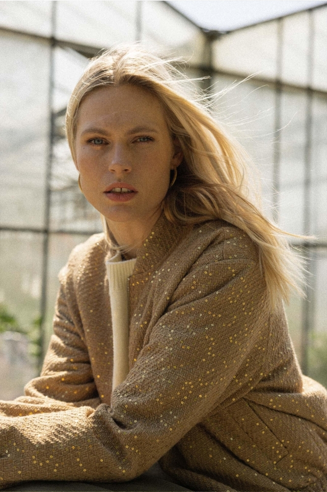 Zusss camel dames vest | Sfeerbeeld, In situatie