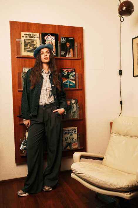 Fluresk grijze dames jas | Sfeerbeeld, In situatie