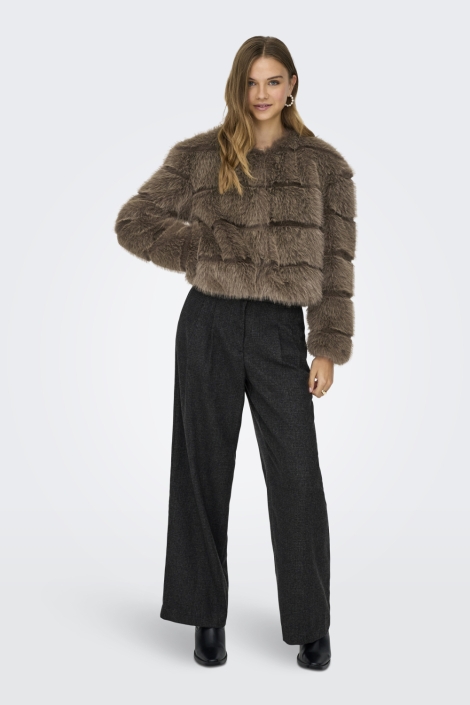 Jacqueline de Yong bruine dames jas | Model