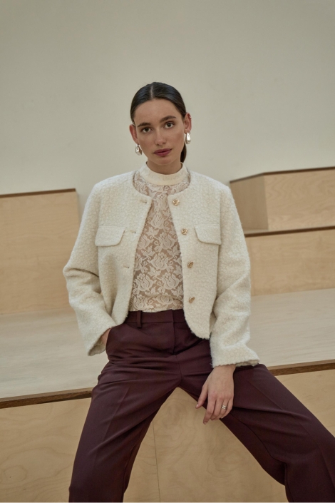 Peppercorn ecru dames jas | Model