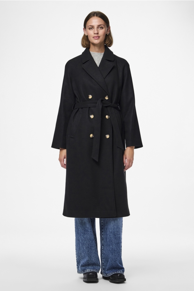 Pieces zwarte dames jas | Model vooraanzicht