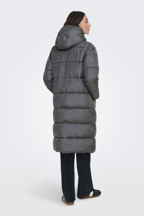Only grijze dames jas | Model achteraanzicht