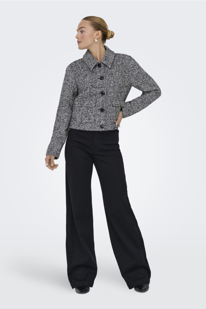 Jacqueline de Yong zwarte dames jas | Model