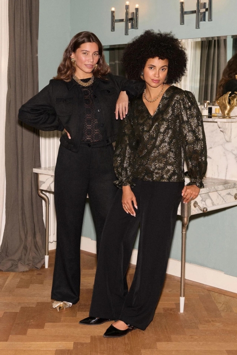 Ydence zwarte dames jas | Sfeerbeeld, In situatie