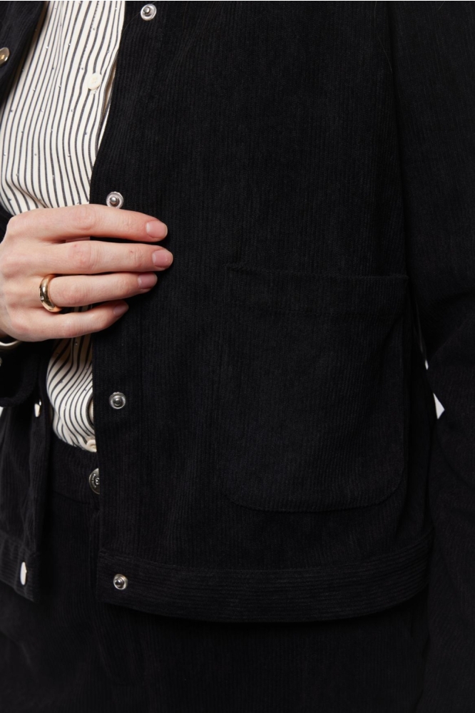 C&S The Label zwarte dames vest | Close up